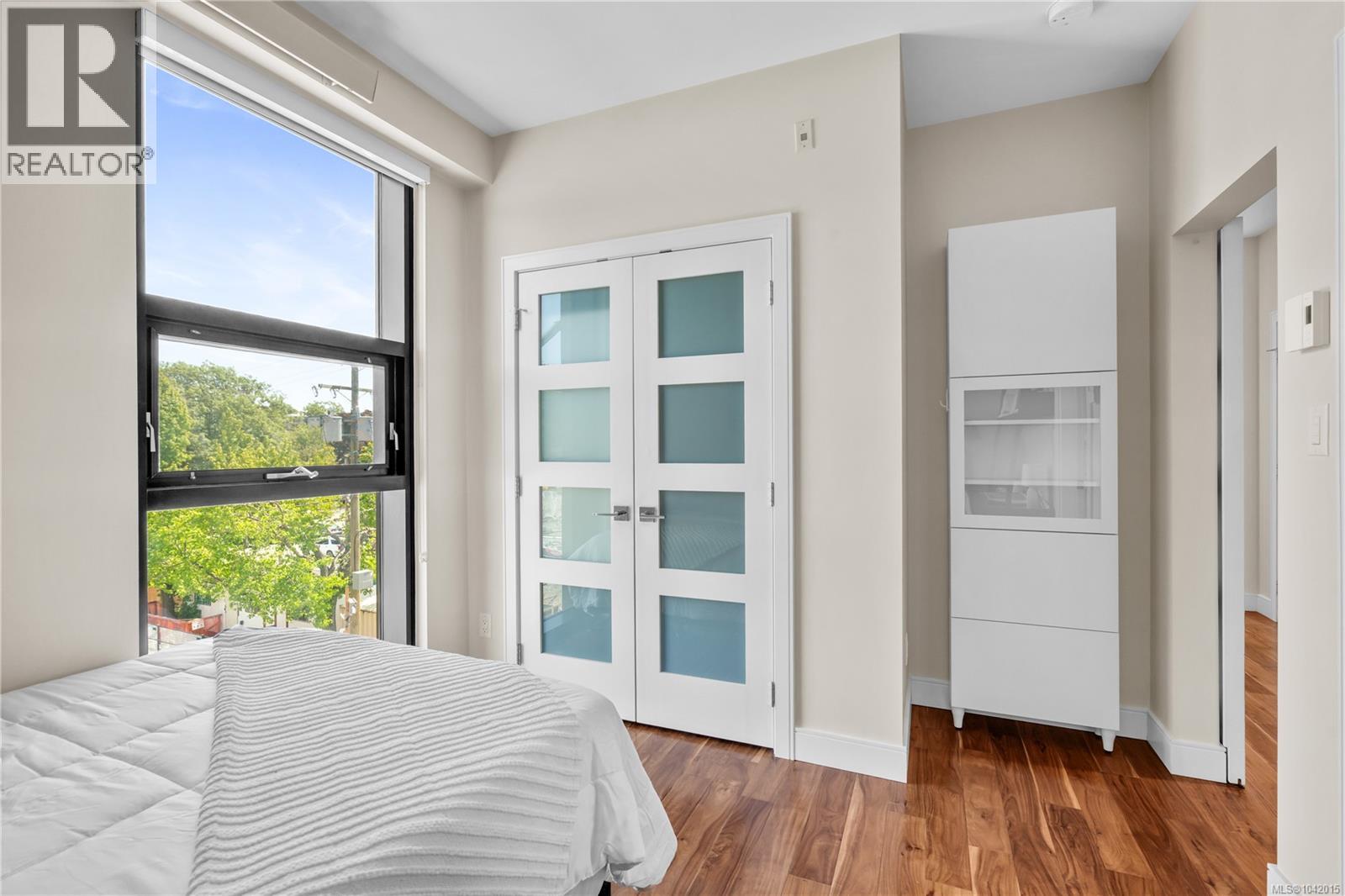 #S310 1411 Cook St - 30