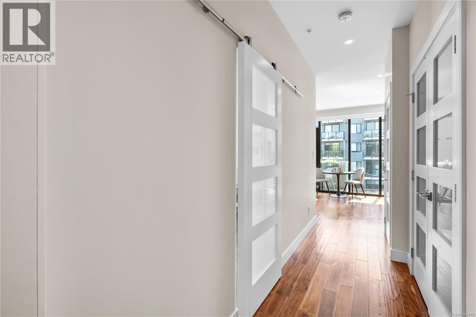 #S310 1411 Cook St - 35