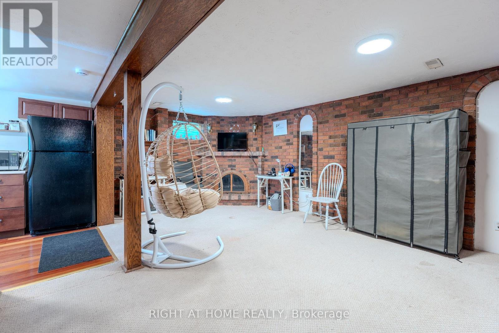 80 CHILTON DRIVE - 27