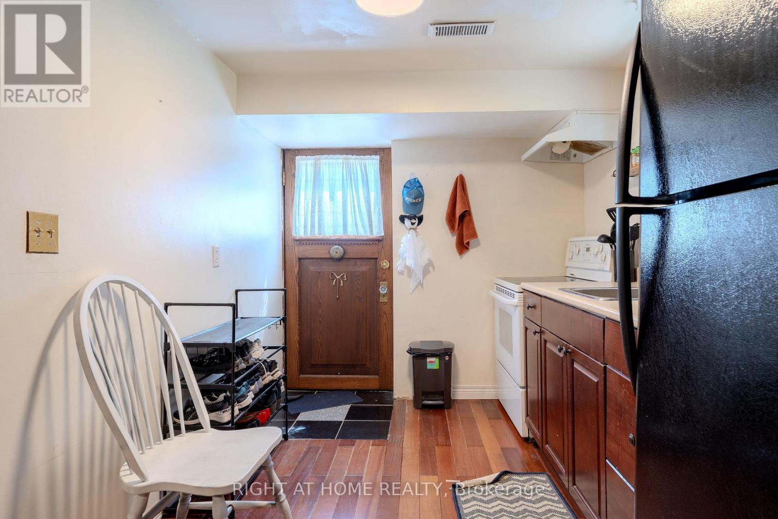 80 CHILTON DRIVE - 30
