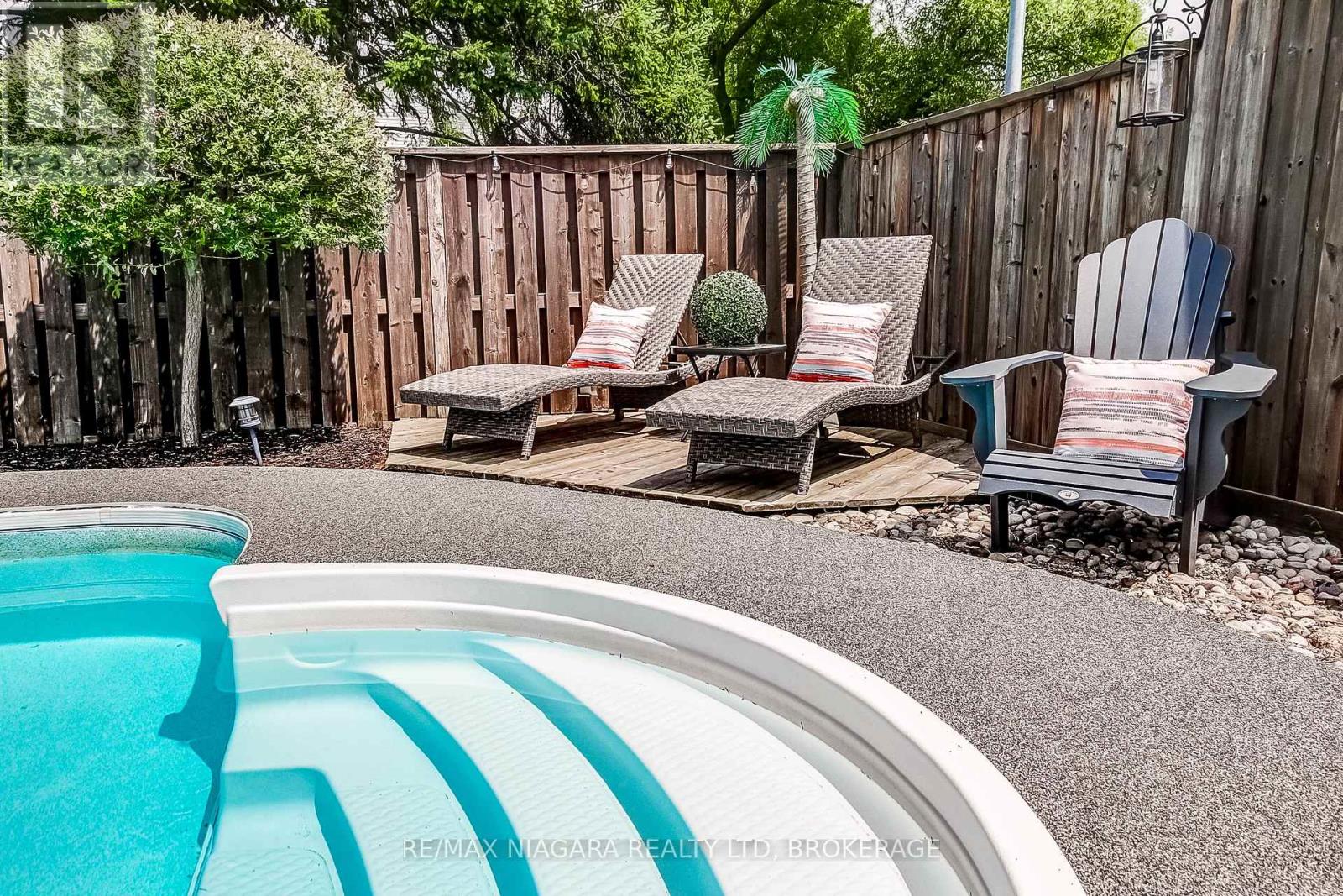 104 WHITEOAK CRESCENT - 39