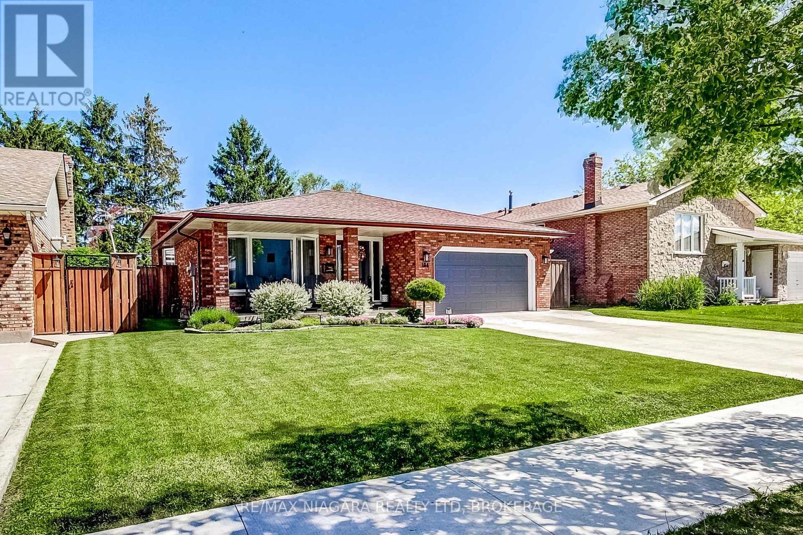 104 WHITEOAK CRESCENT - 4