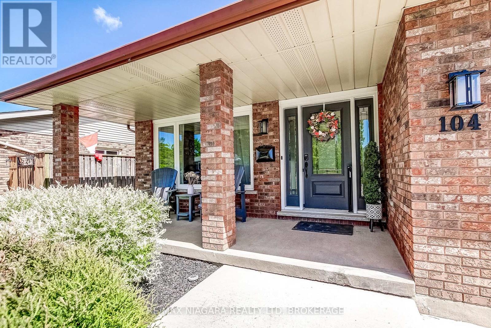 104 WHITEOAK CRESCENT - 5