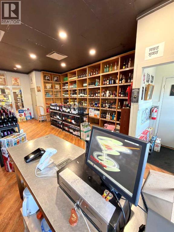 79 Railway Street East, Cochrane