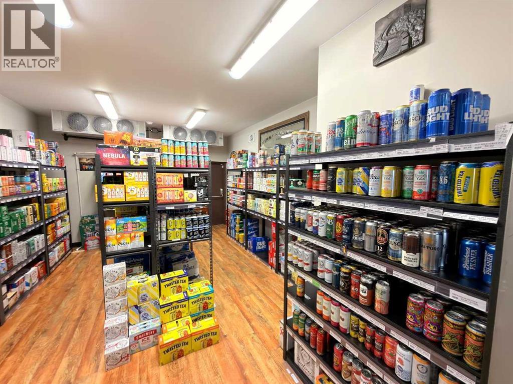 79 Railway Street East, Cochrane
