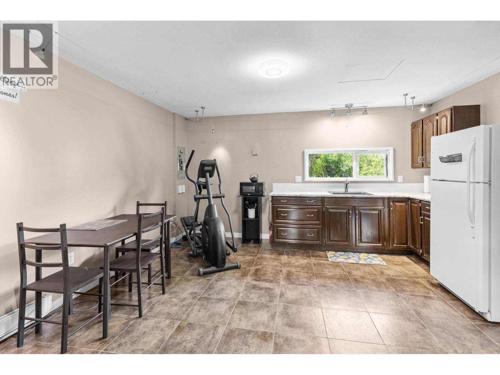 2351 Gallagher Road - 23
