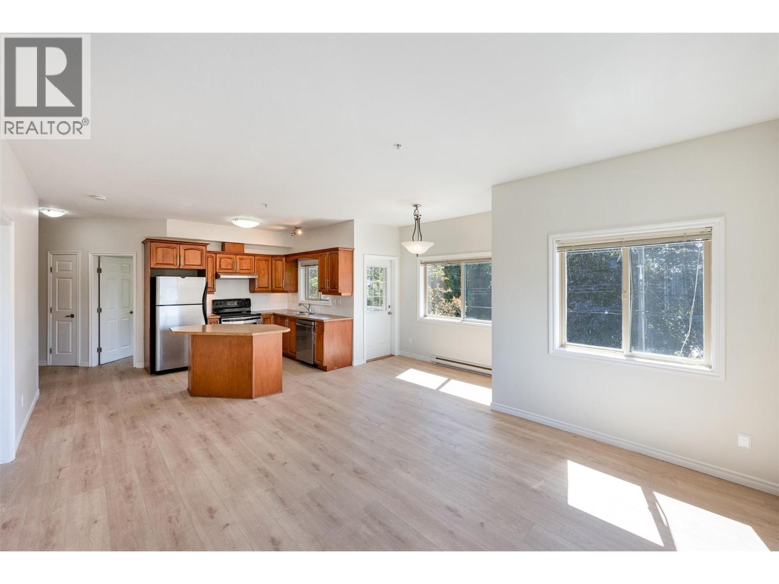 #301 196 Wade Avenue W - 34