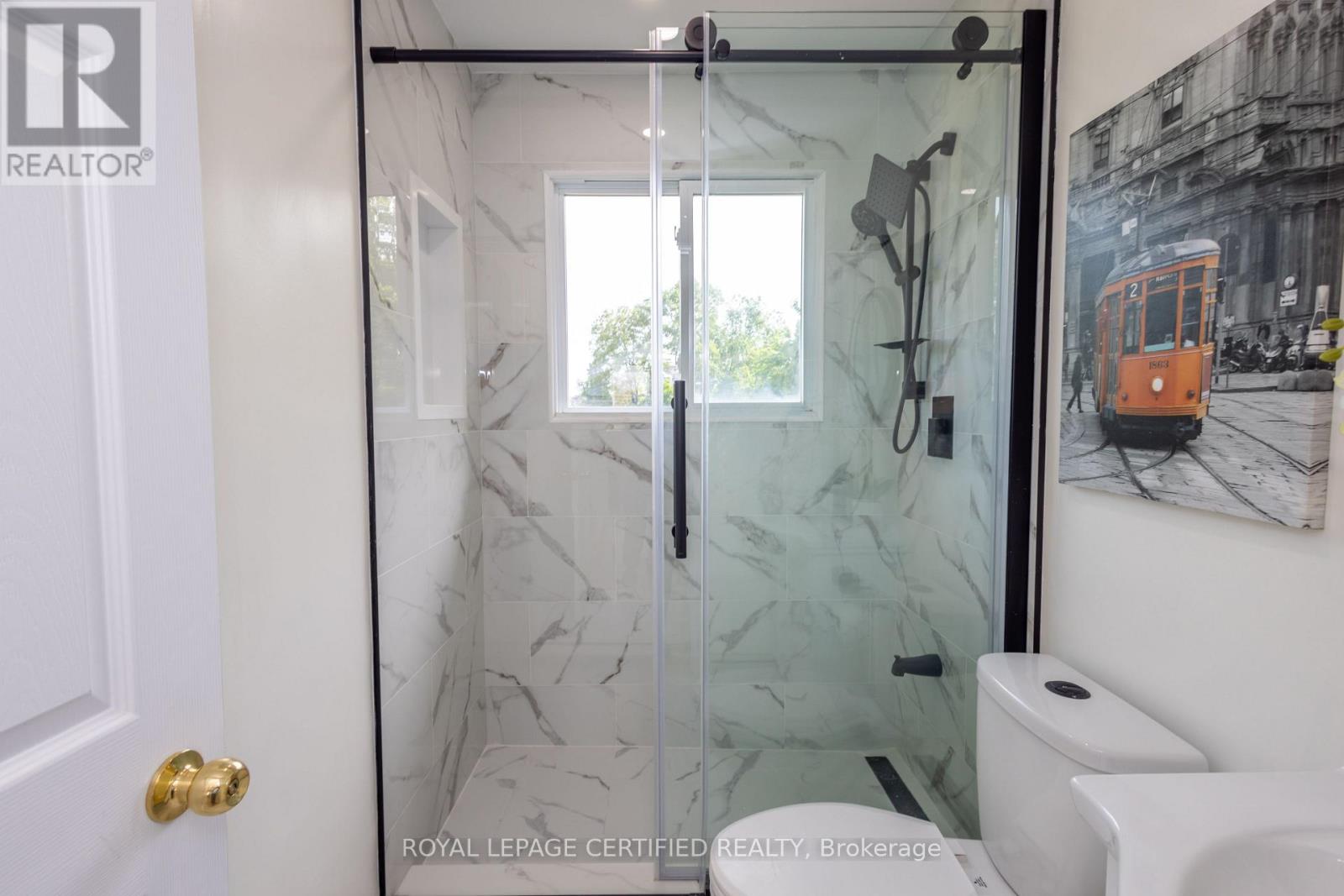 111 LIMERIDGE ROAD W - 31
