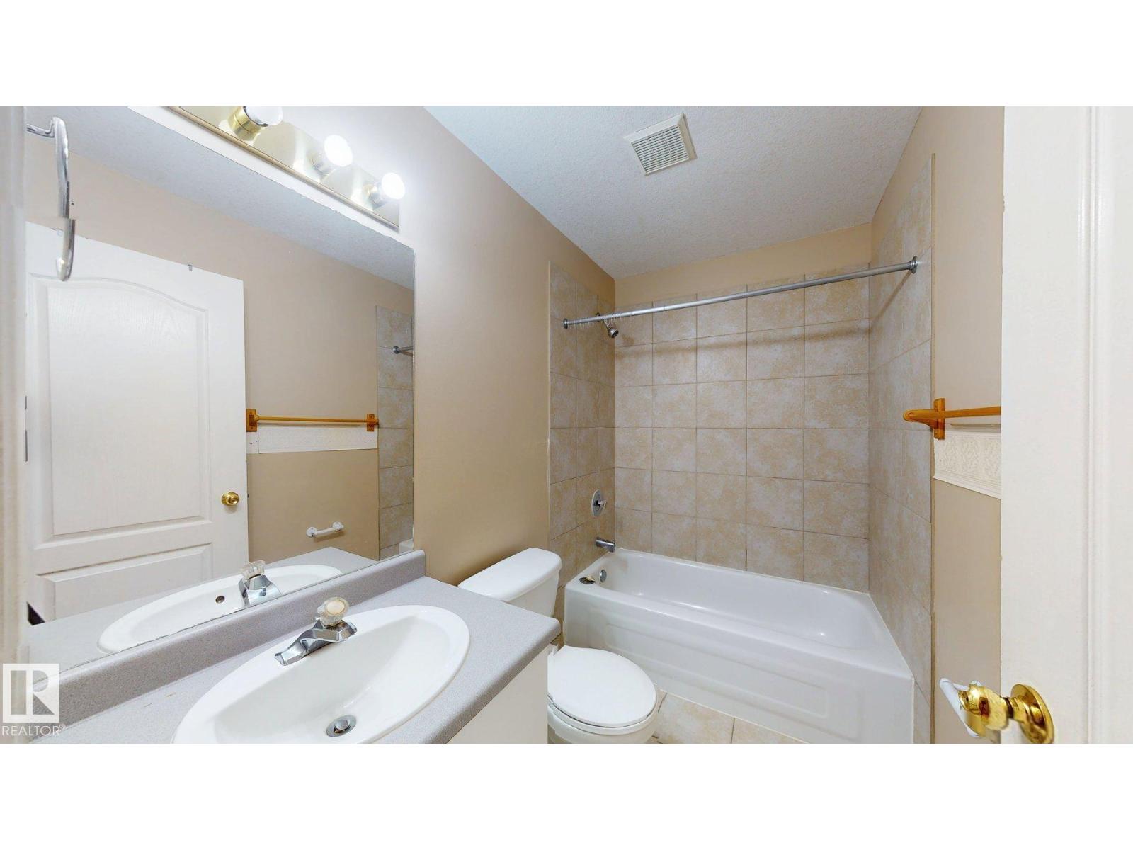 3738 28A ST NW - 28