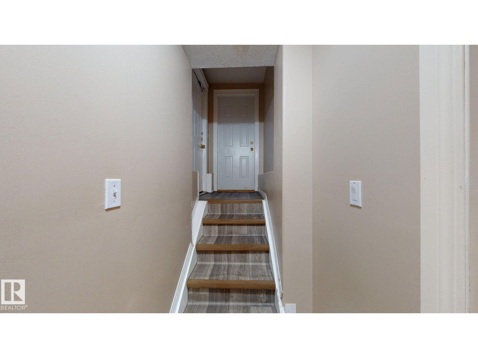 3738 28A ST NW - 32