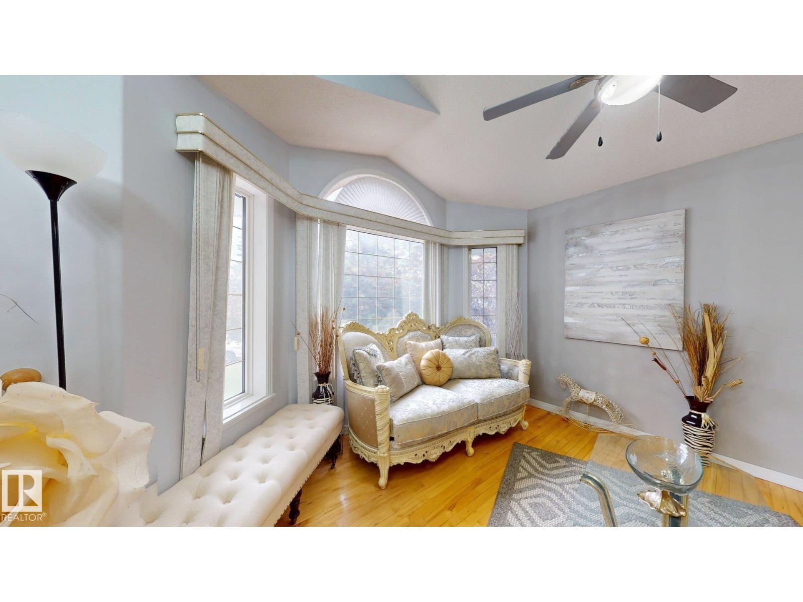 3738 28A ST NW - 4