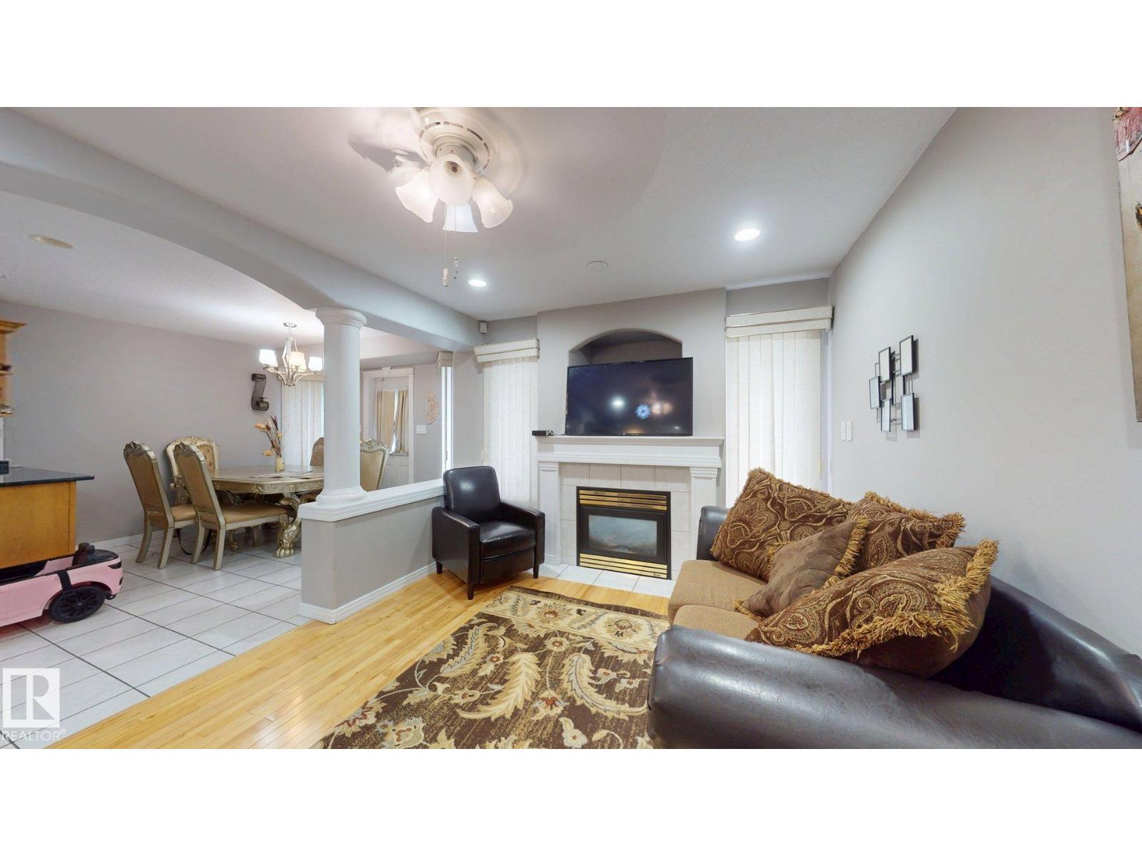 3738 28A ST NW - 6