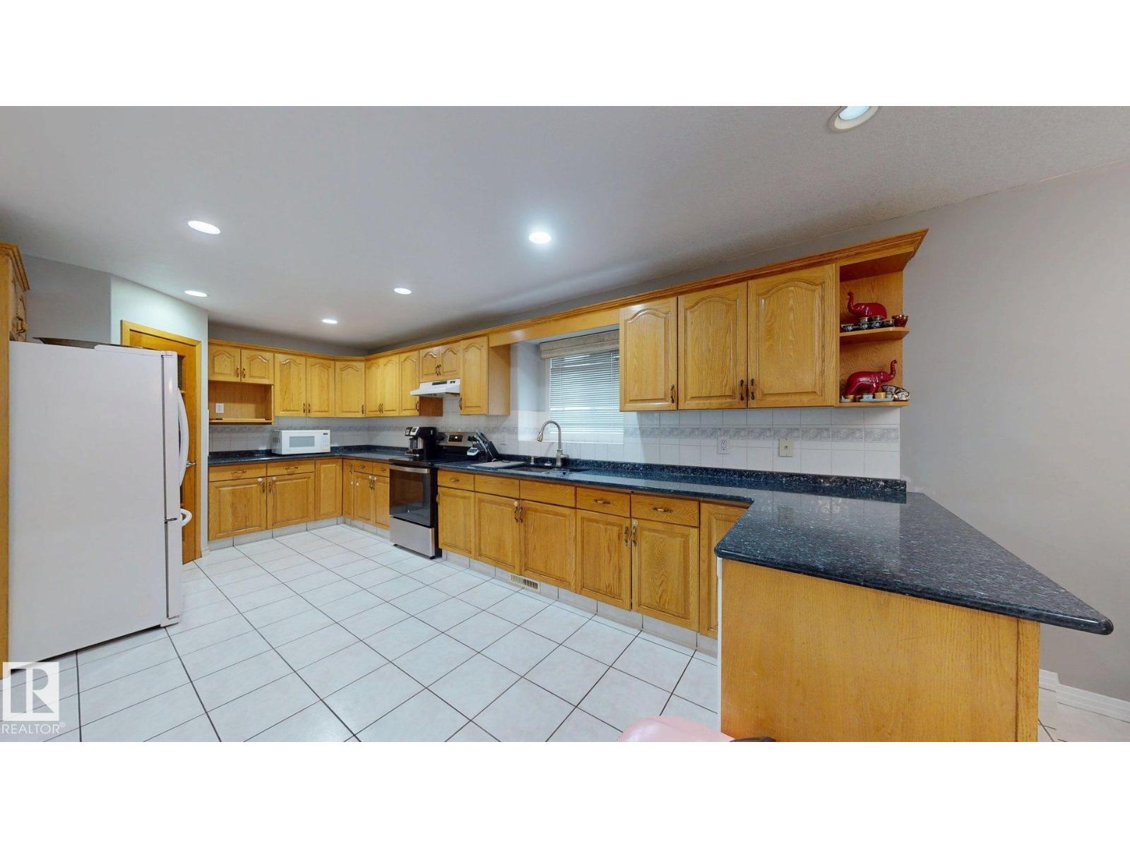 3738 28A ST NW — photo 9