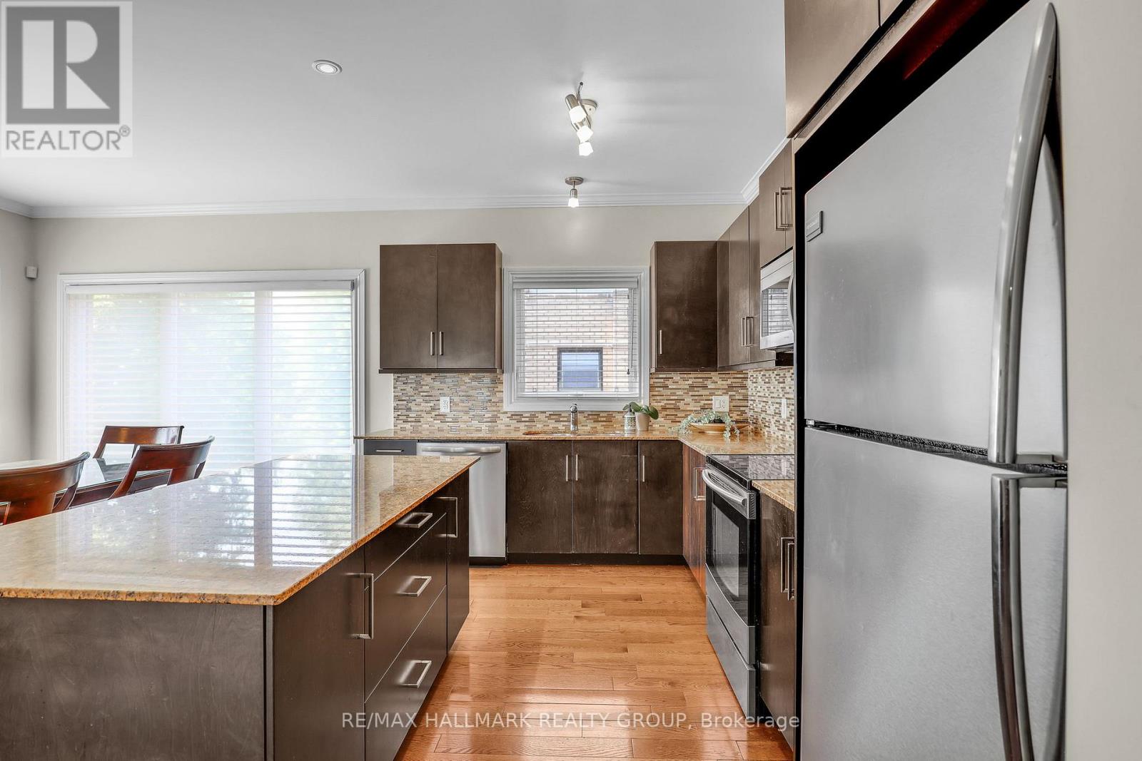 3 Bed, 3 Bath House for Sale in Ottawa – 3356 CARLING AVENUE, Ottawa – MLS# X13507866 - Image 17