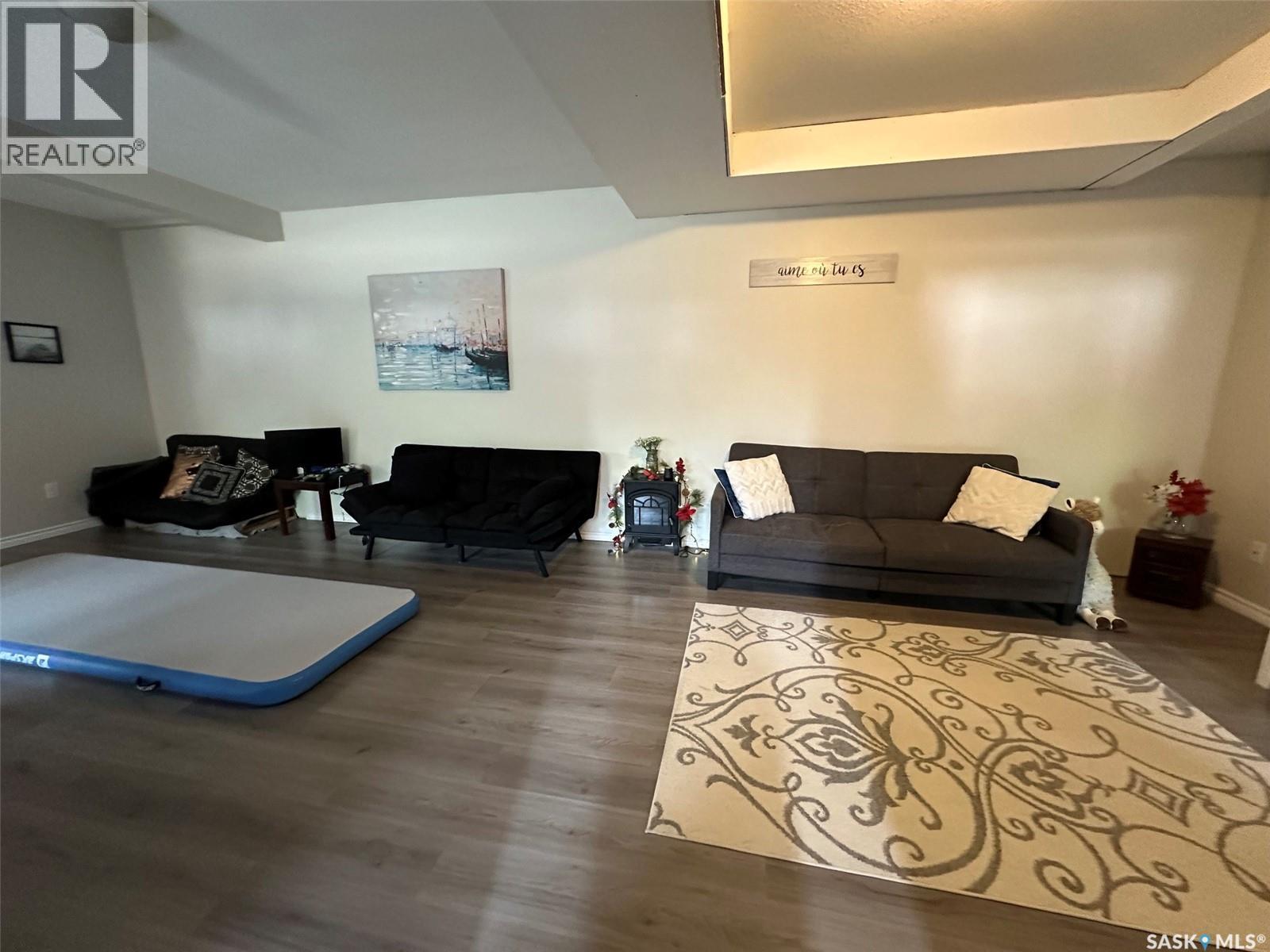 344 Young STREET - 31