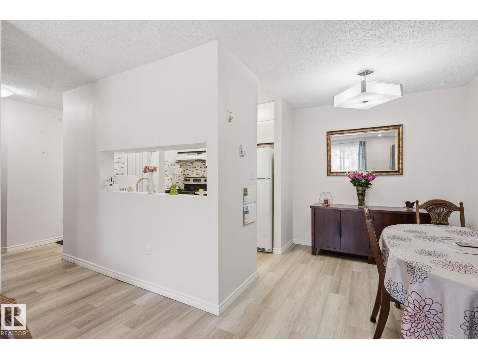 #214 2508 50 ST NW - 11