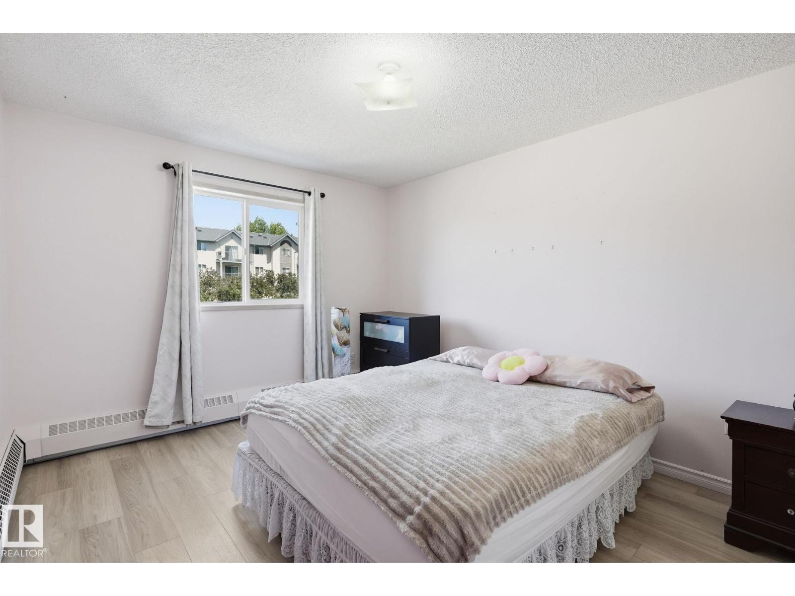 #214 2508 50 ST NW - 15