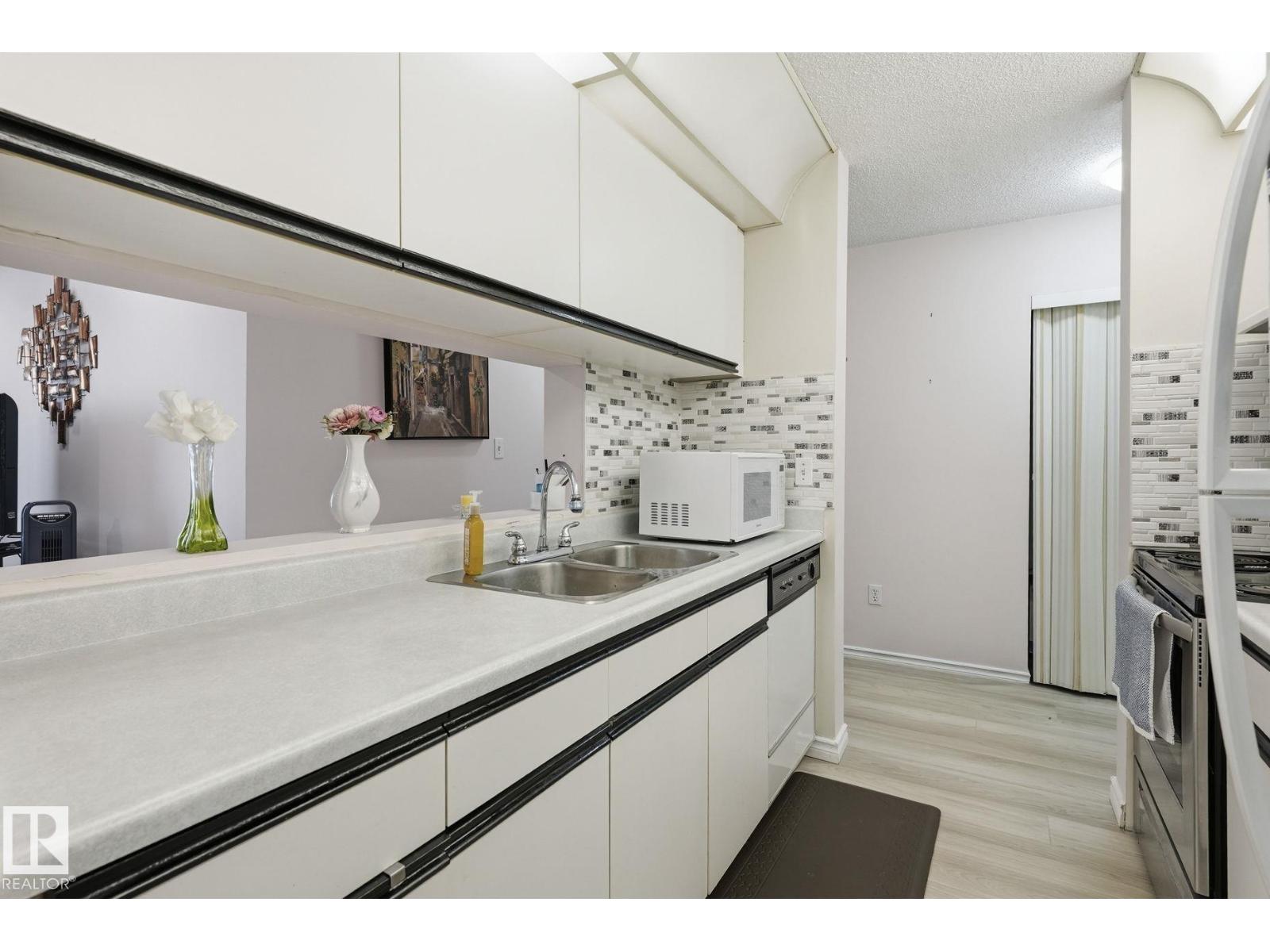 #214 2508 50 ST NW - 8