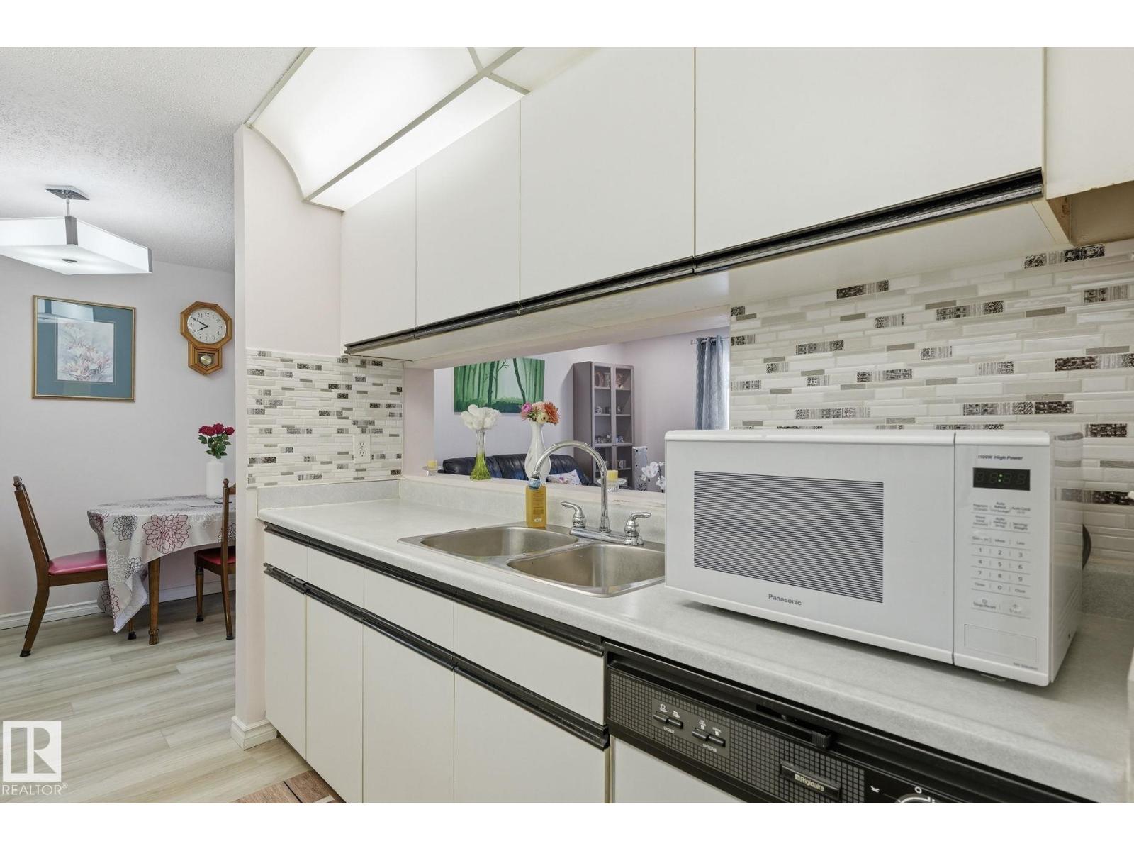 #214 2508 50 ST NW - 9