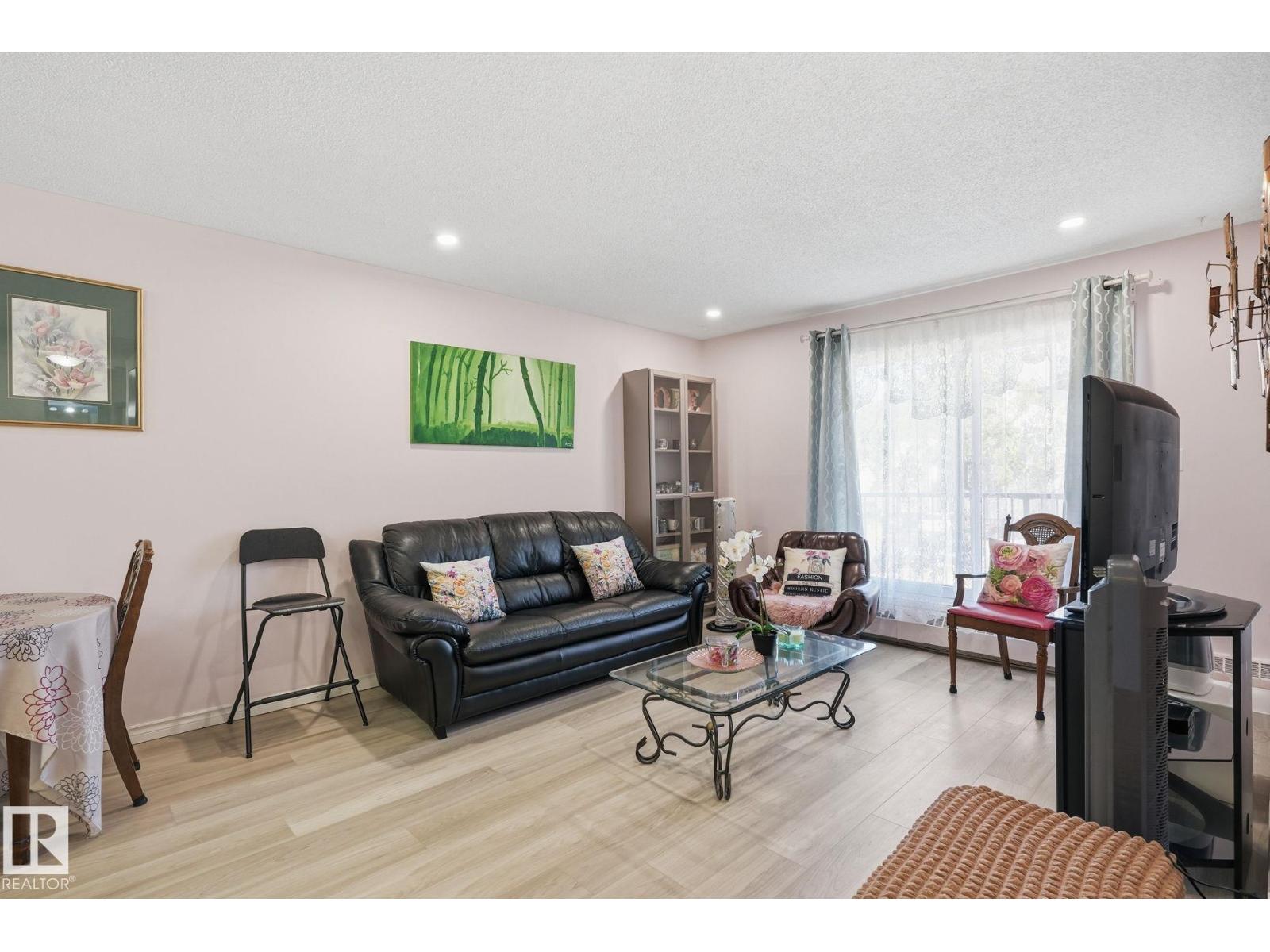 #214 2508 50 ST NW - 12