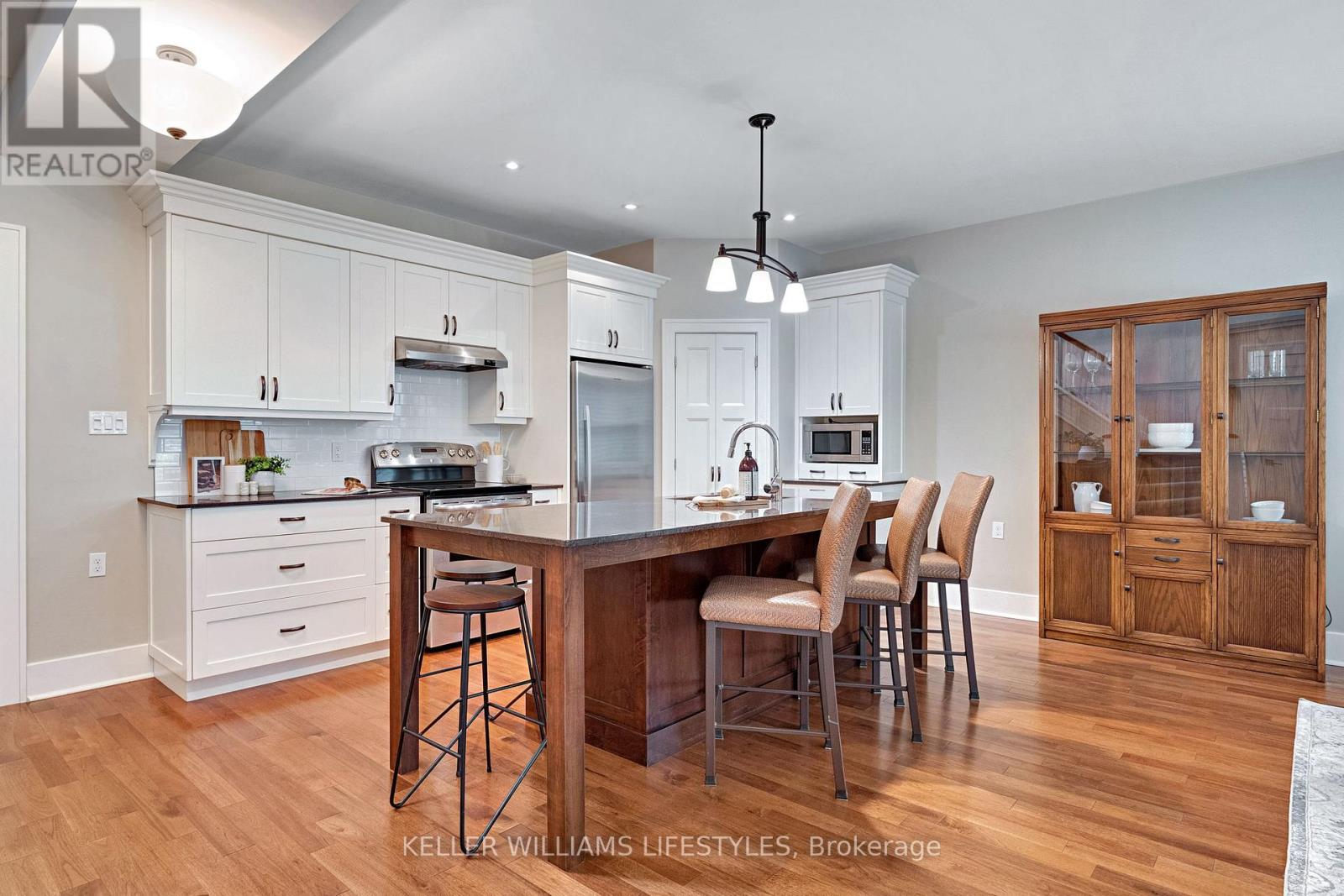 #3 352 RIDOUT STREET S - 12