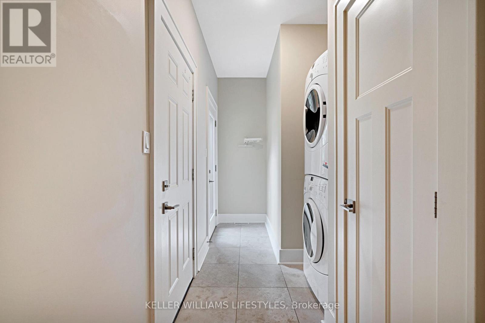 #3 352 RIDOUT STREET S - 26