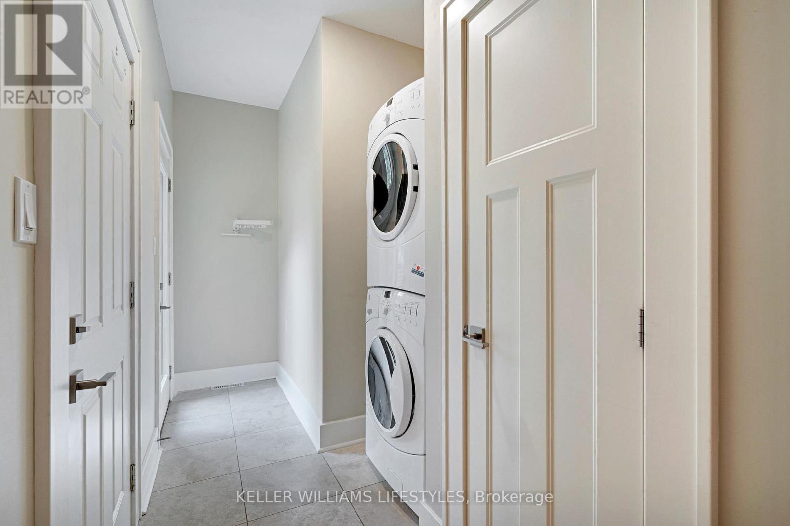 #3 352 RIDOUT STREET S - 27