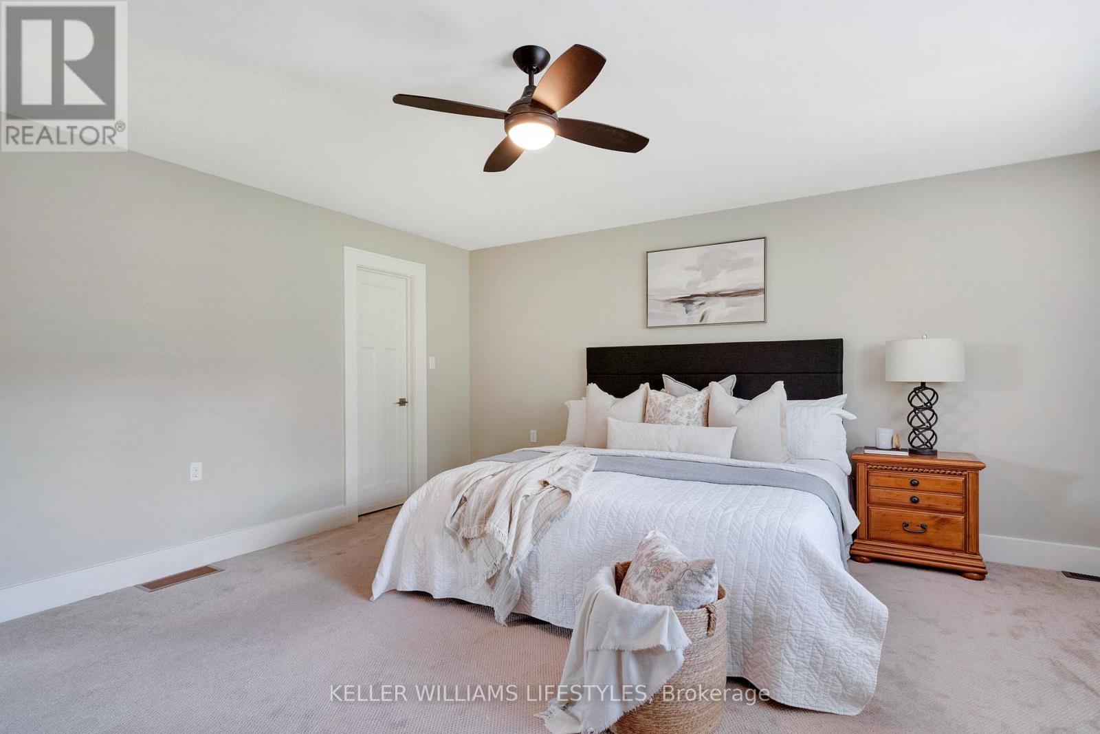 #3 352 RIDOUT STREET S - 35