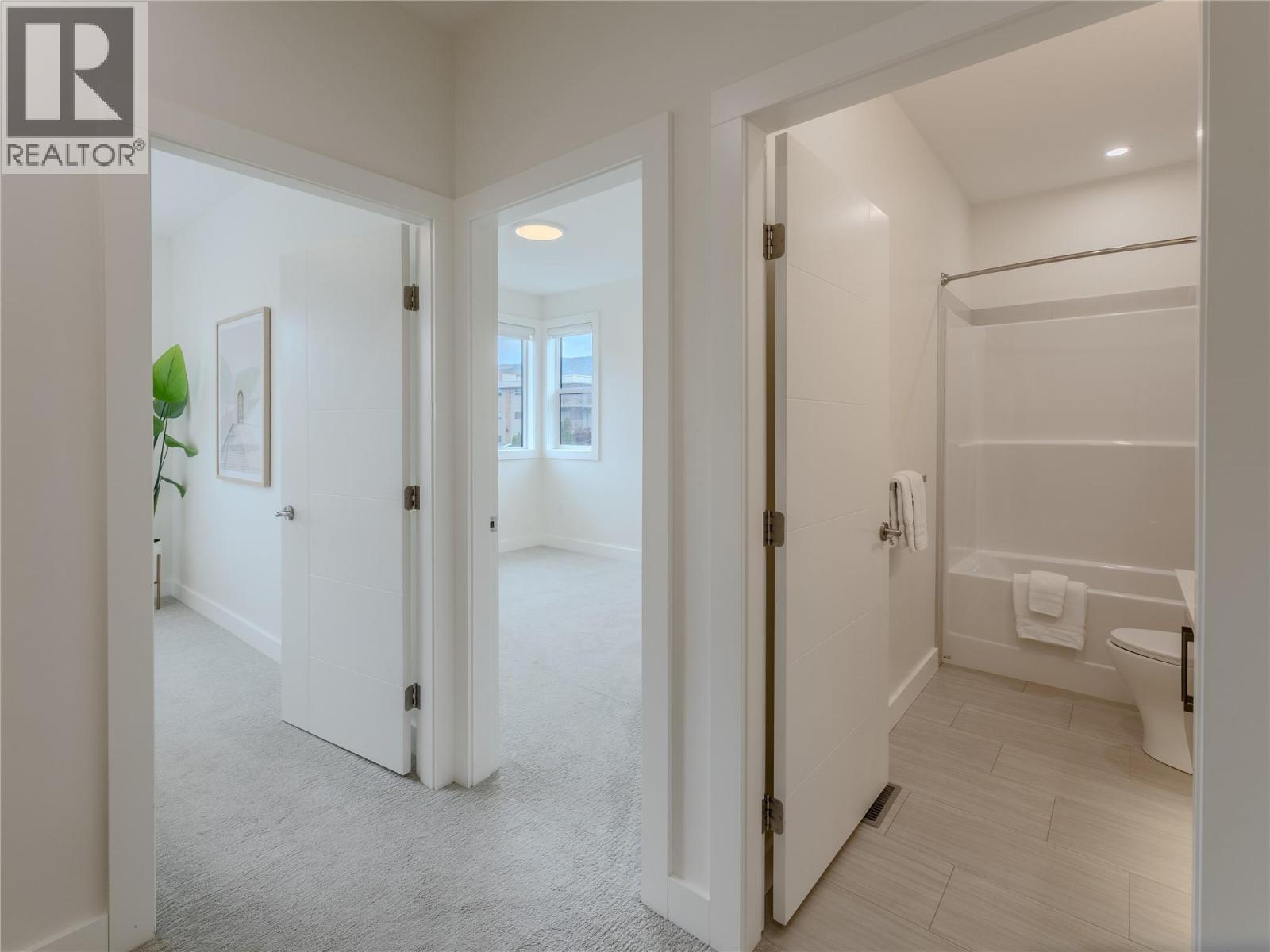 #104 190 VANCOUVER Avenue - 24