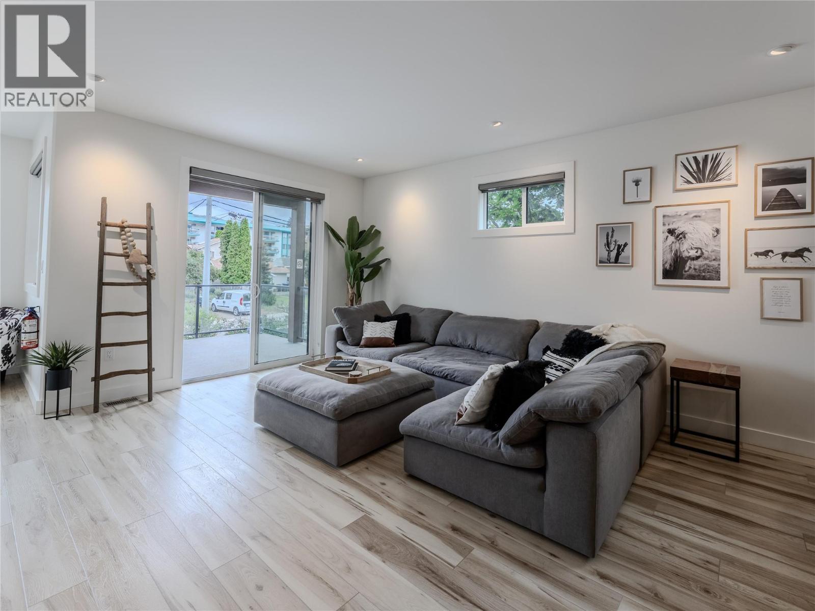 #104 190 VANCOUVER Avenue - 7