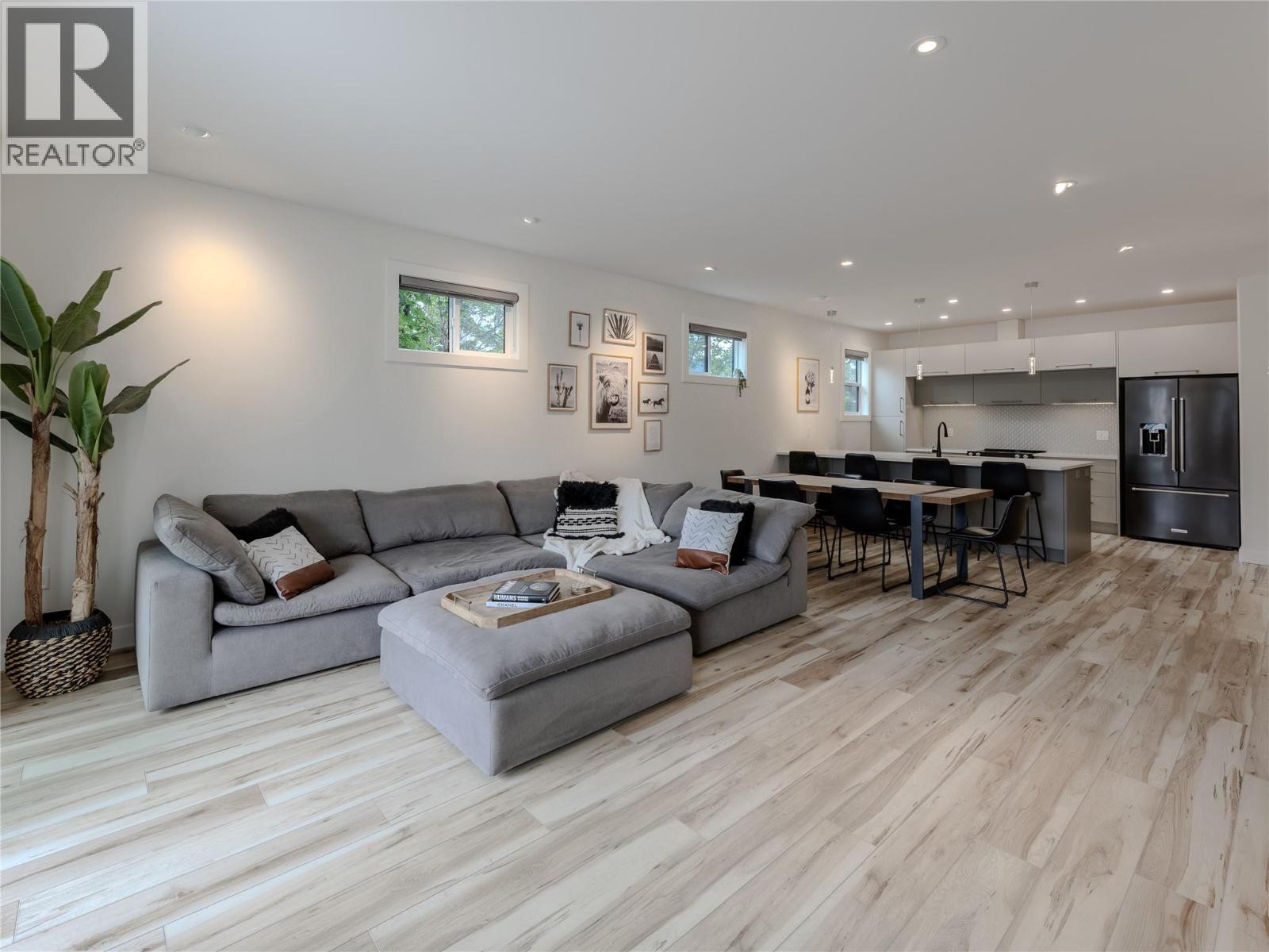 #104 190 VANCOUVER Avenue - 9