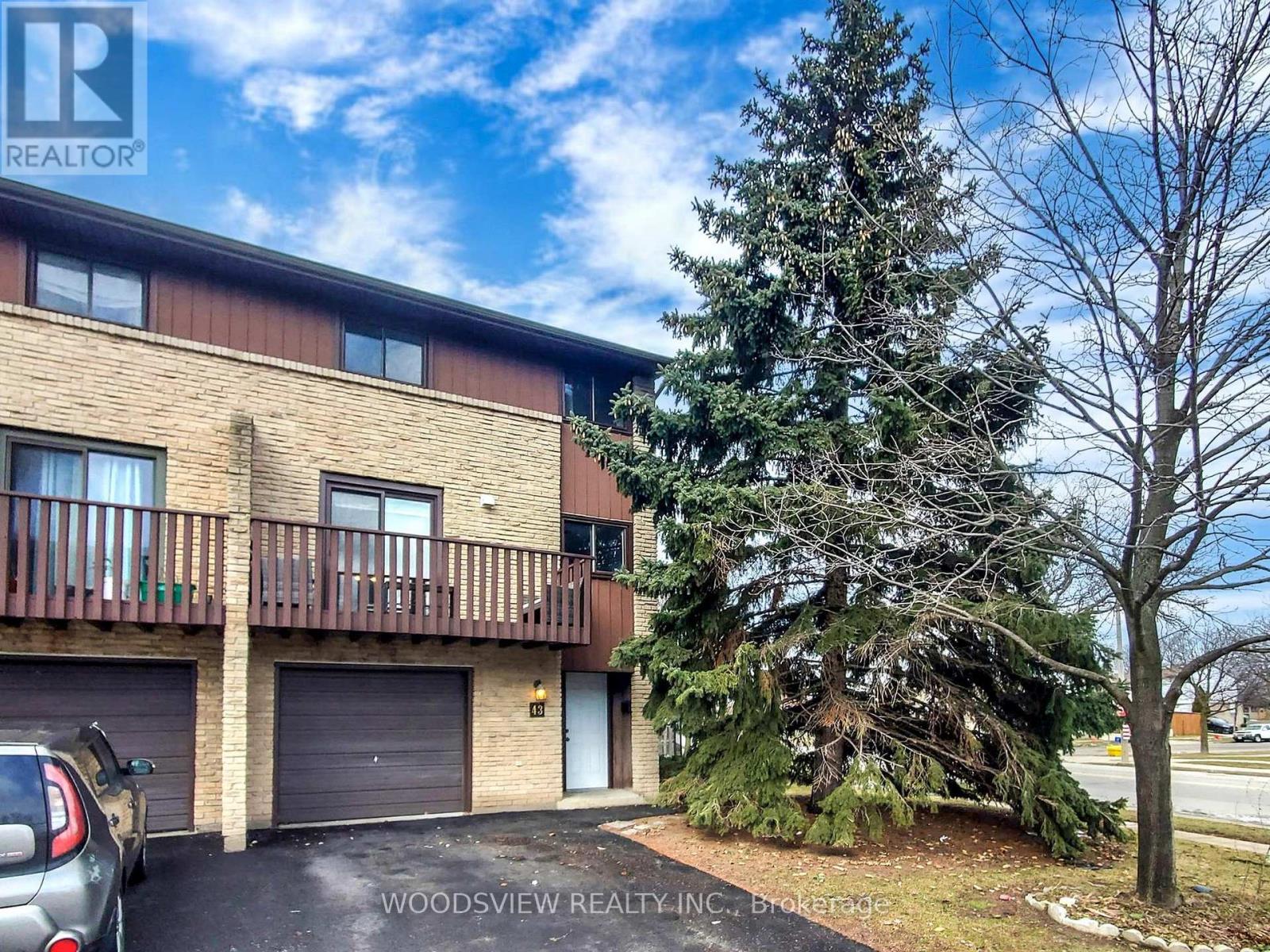 #43 1250 LIMERIDGE ROAD E - 1