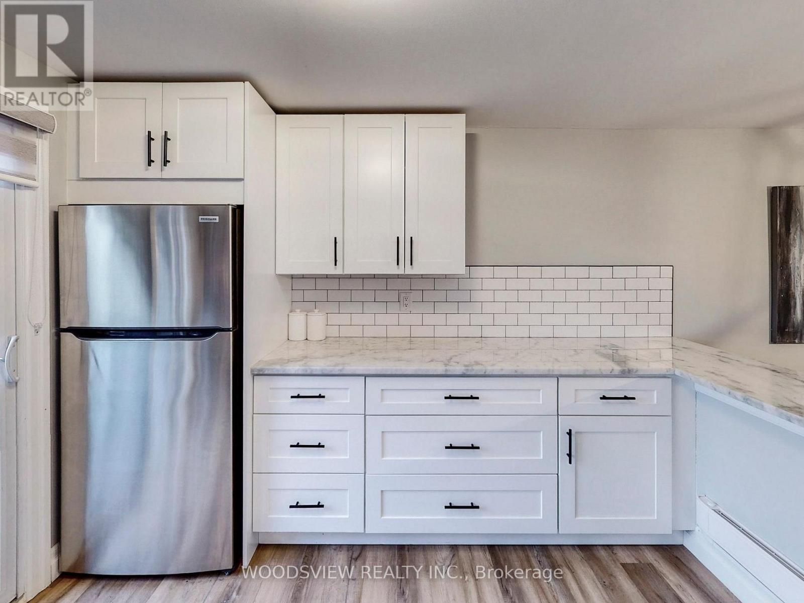 #43 1250 LIMERIDGE ROAD E - 22