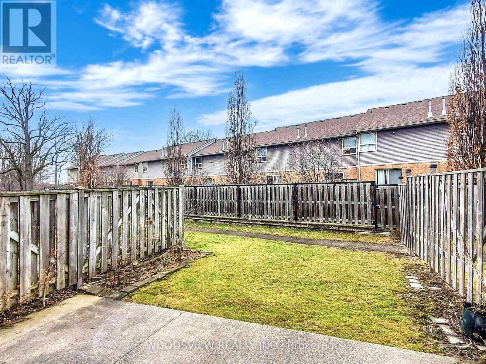 #43 1250 LIMERIDGE ROAD E - 50