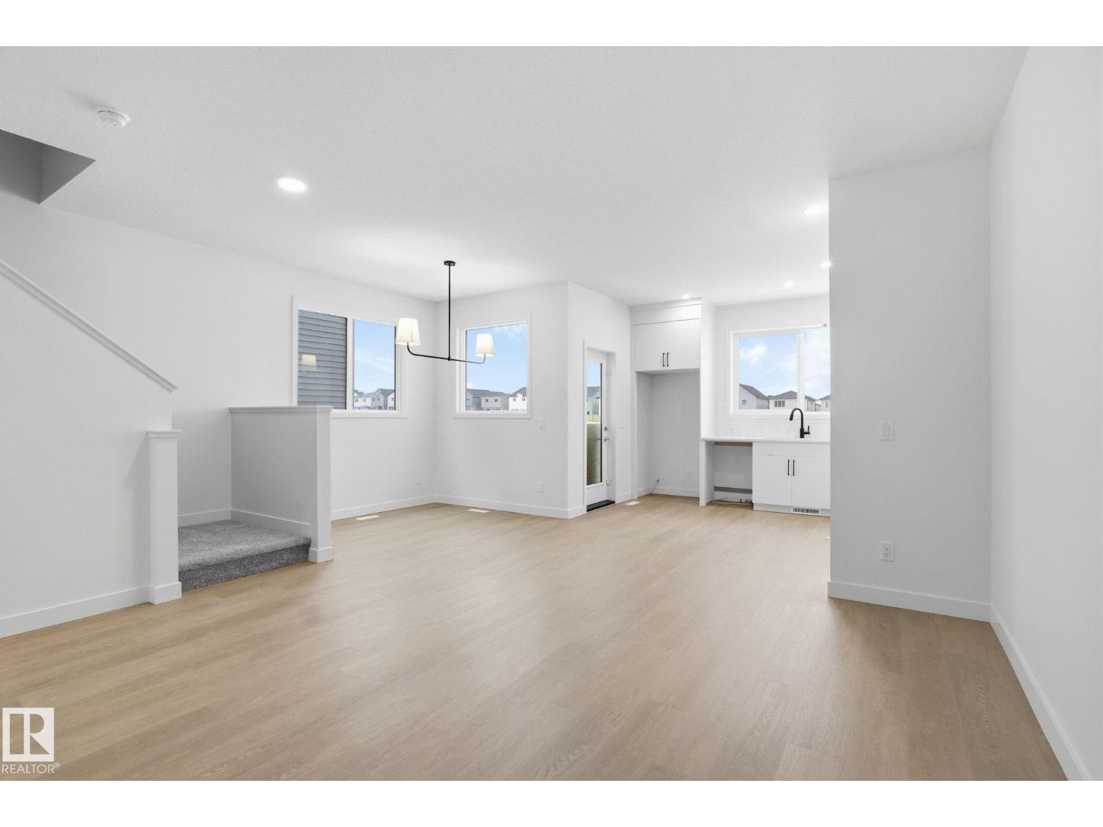 3713 ERLANGER DR NW - 4