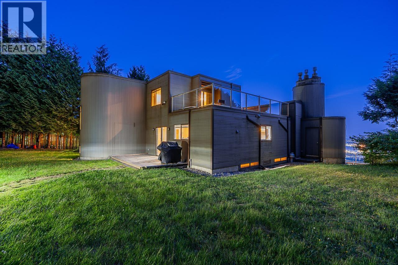 1542 CHARTWELL DRIVE, West Vancouver