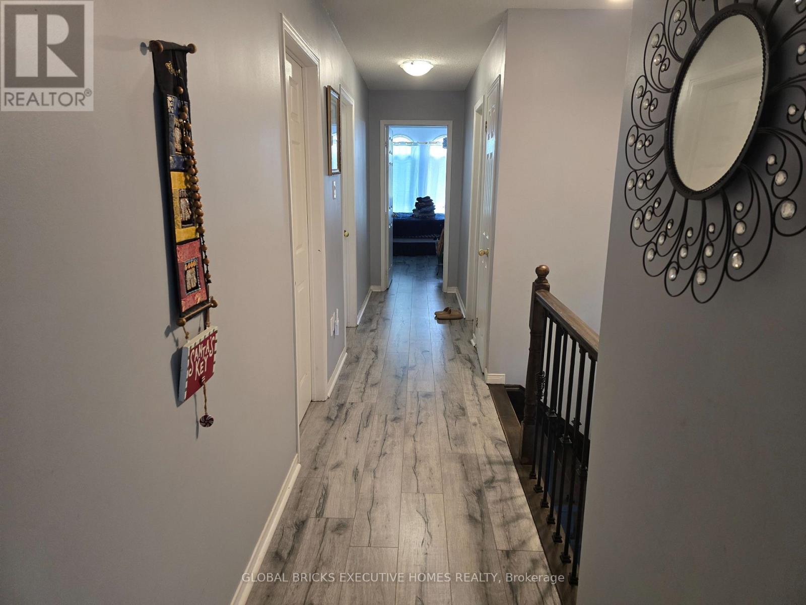 17 MANNEL CRESCENT - 1