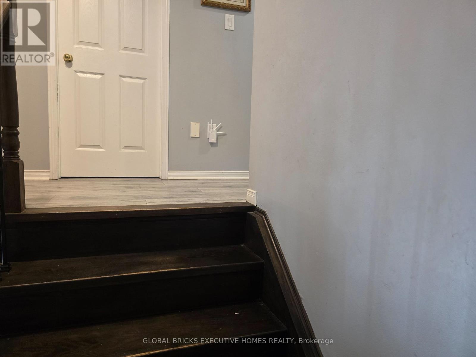 17 MANNEL CRESCENT - 4