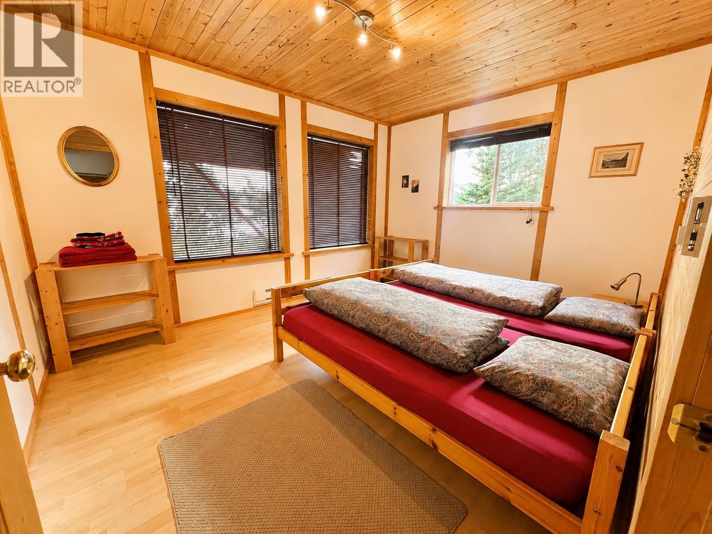 1371 FRANCOIS LAKE ROAD - 17