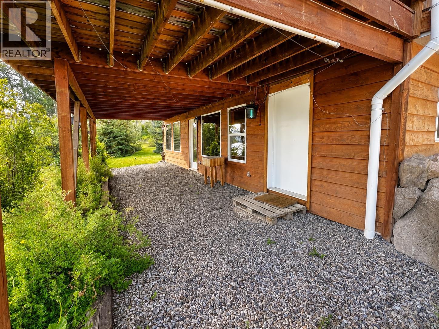 1371 FRANCOIS LAKE ROAD, Fraser Lake