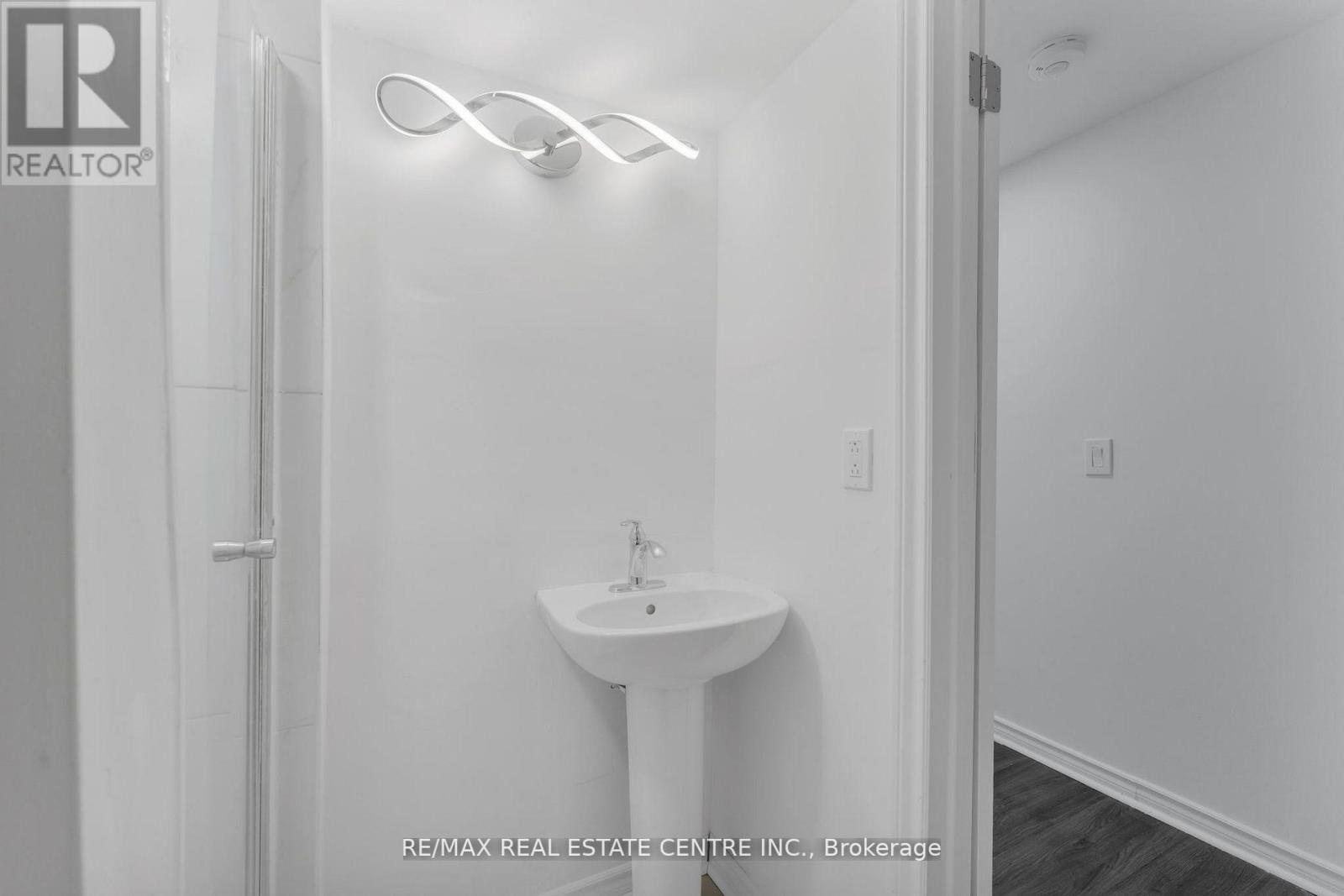 #59 7768 ASCOT CIRCLE - 30