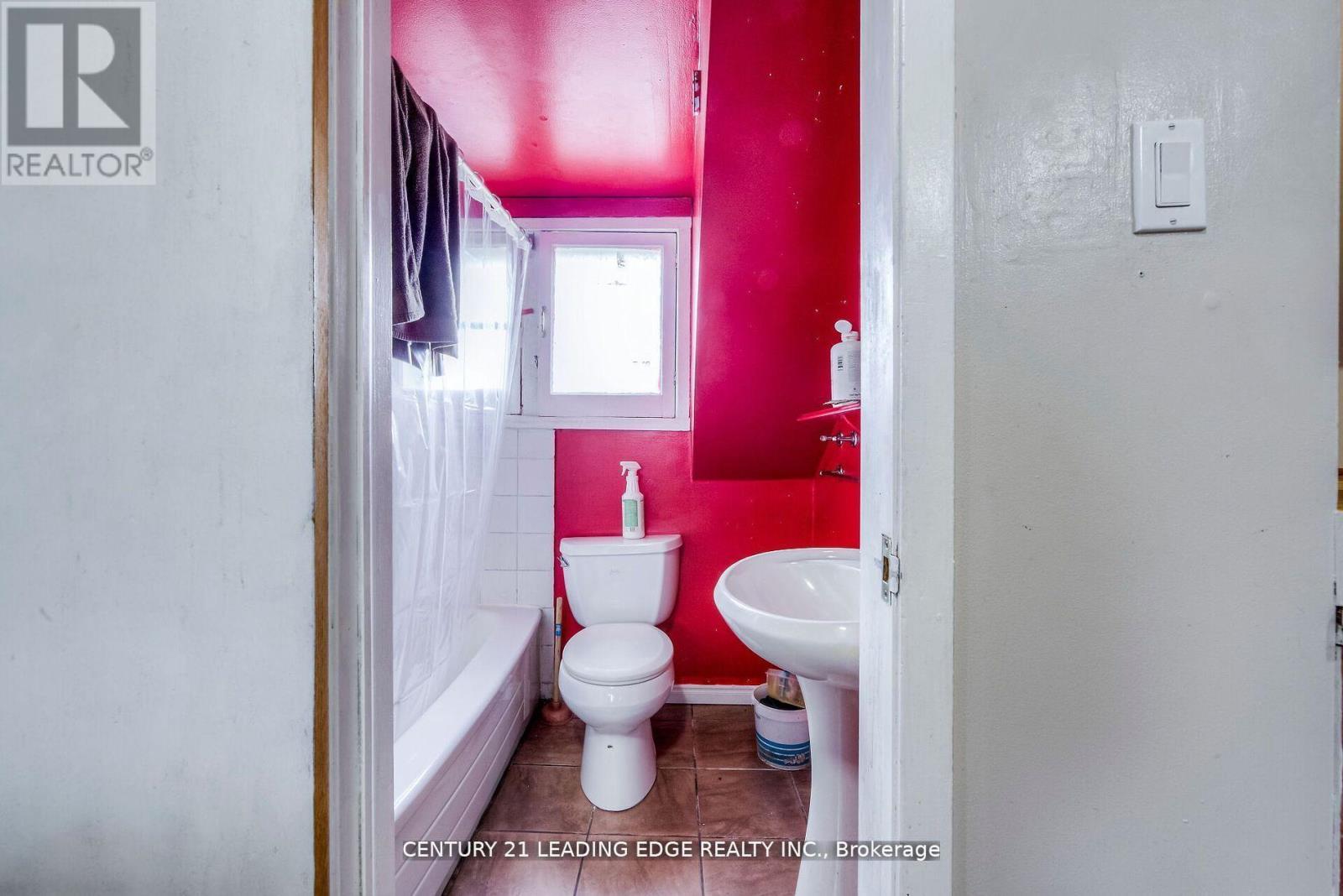 214 AYLMER STREET - 23