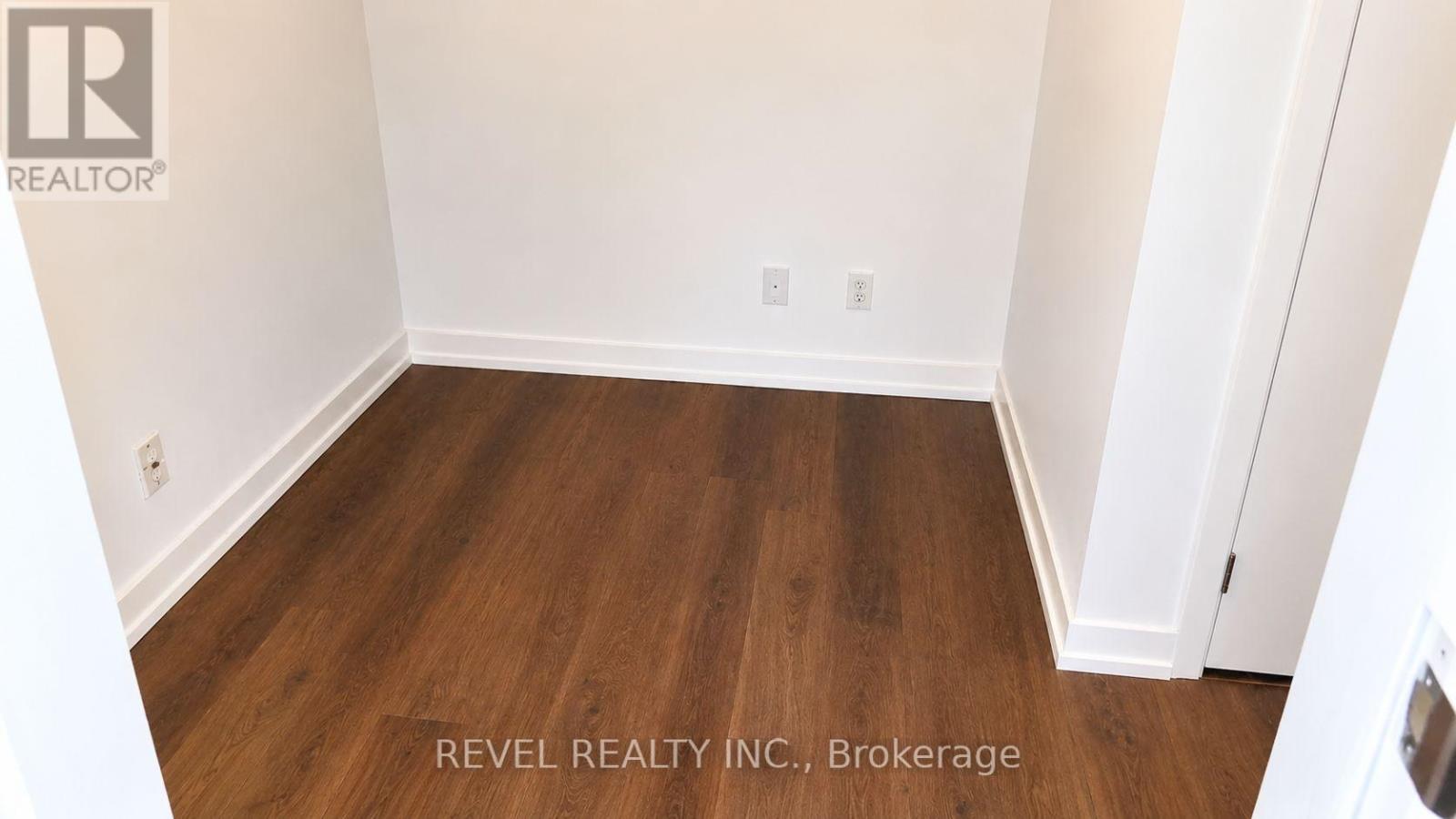 #1913 98 LILLIAN STREET - Image 7