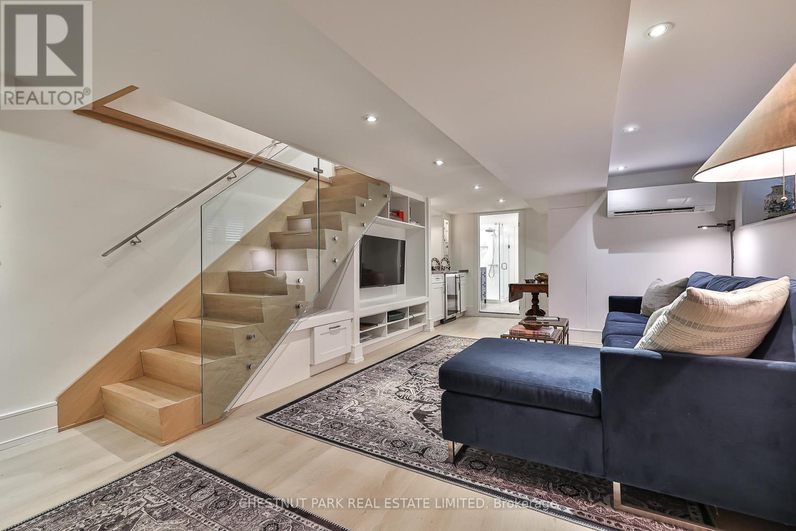 92 BALMORAL AVENUE - 21