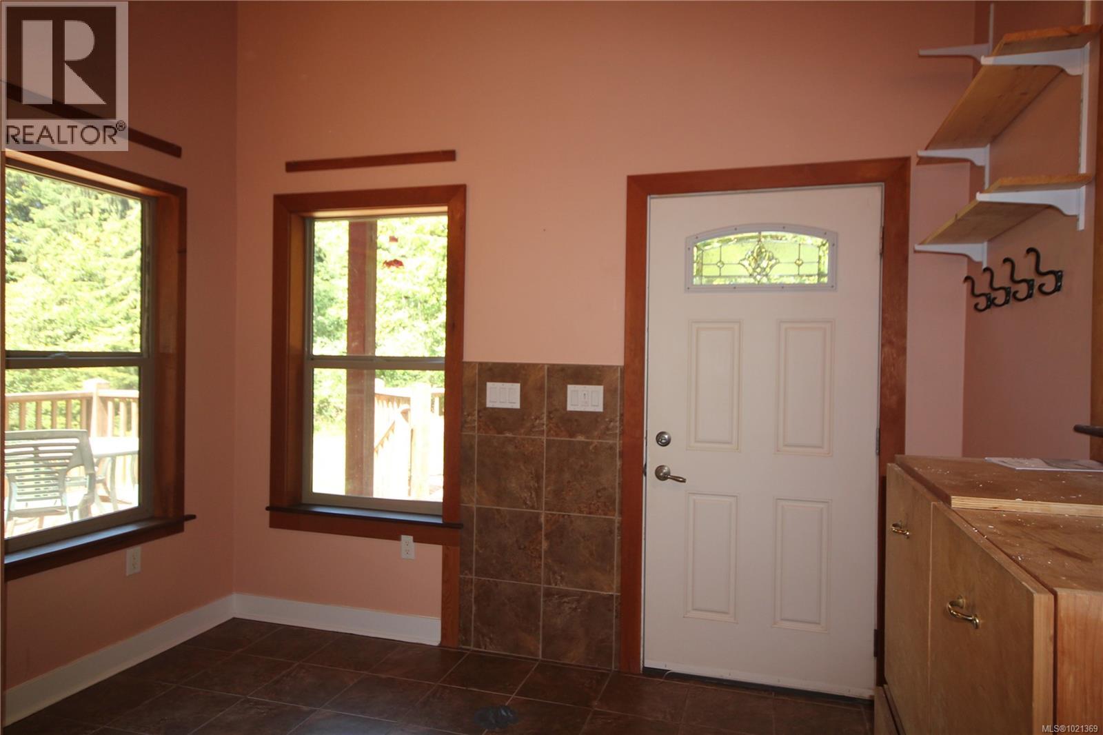 2725 Seaside Dr - 9