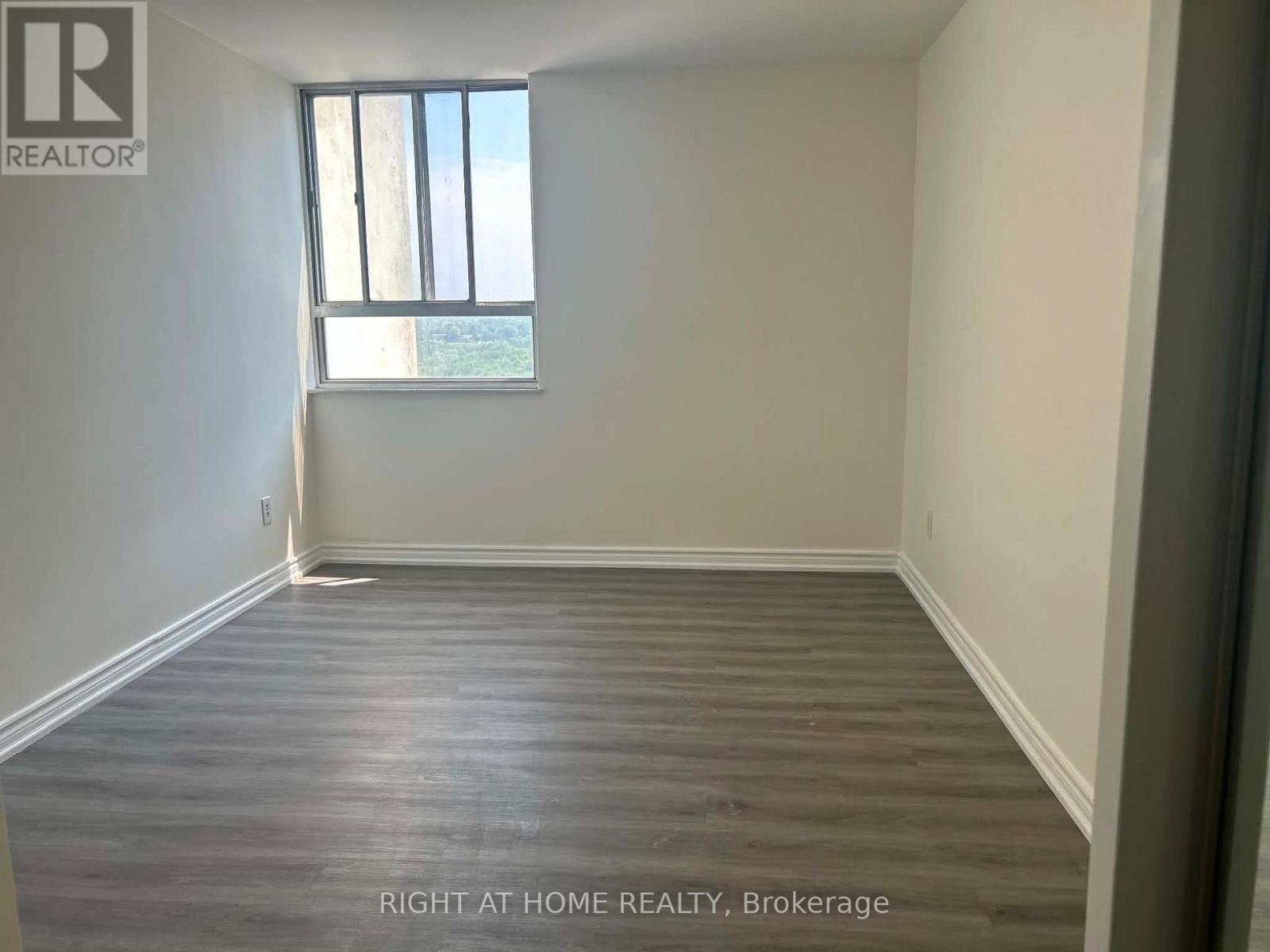 #1508 5 MASSEY SQUARE - 13