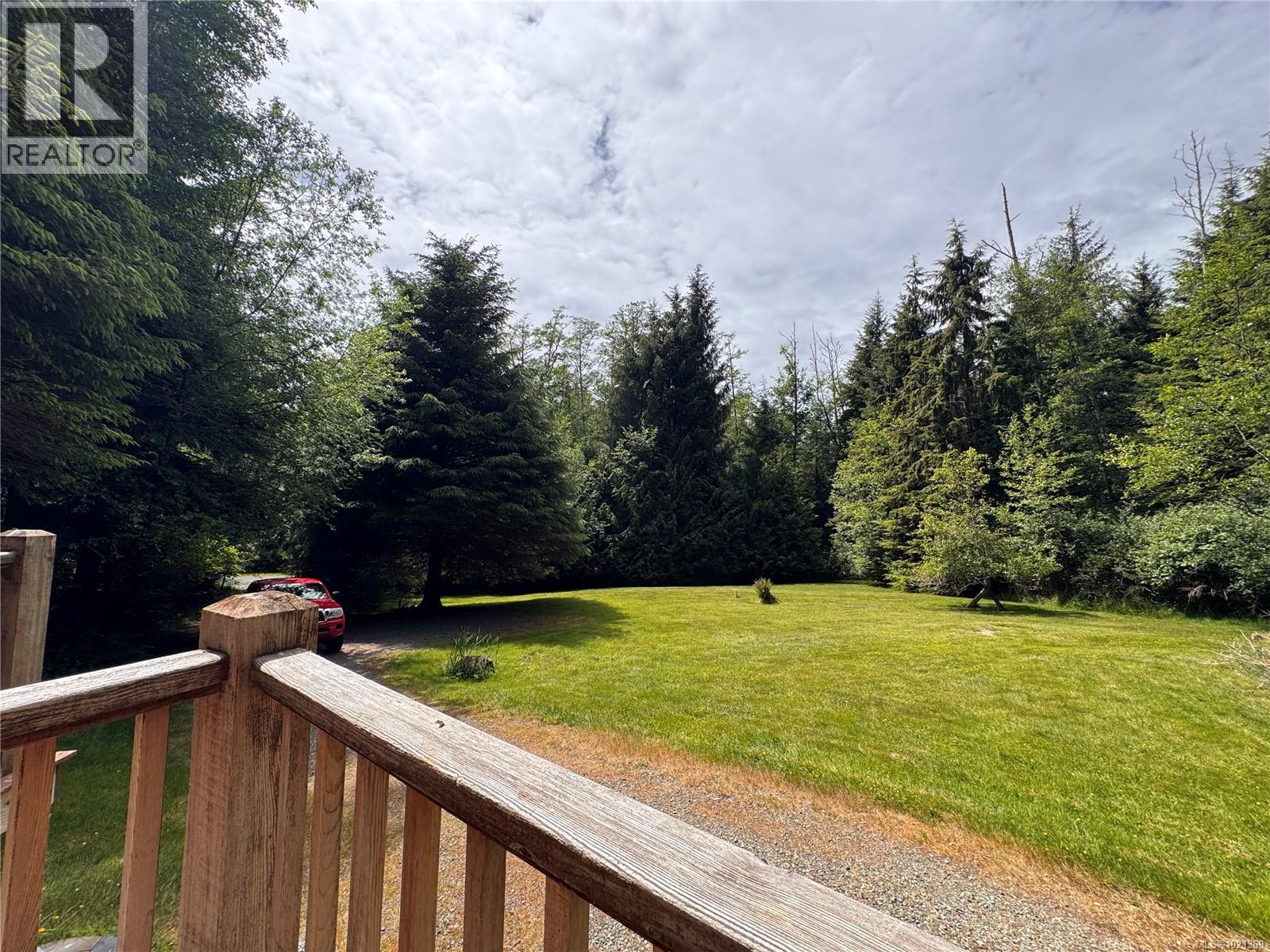2725 Seaside Dr - Image 31