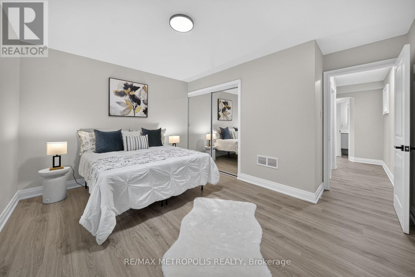 208 PALMERSTON AVENUE - 10