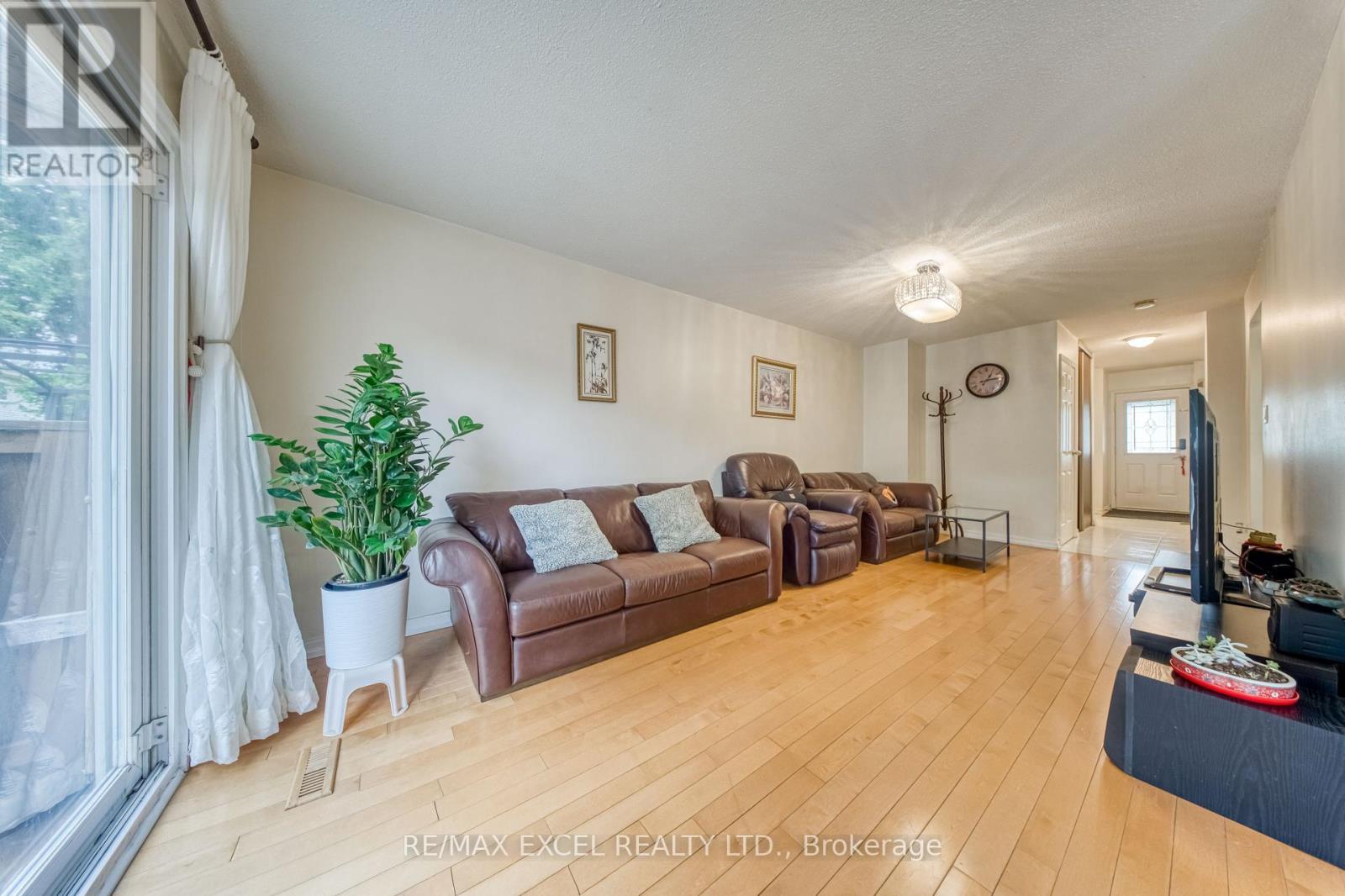 17 SADLEE COVE CRESCENT - 5