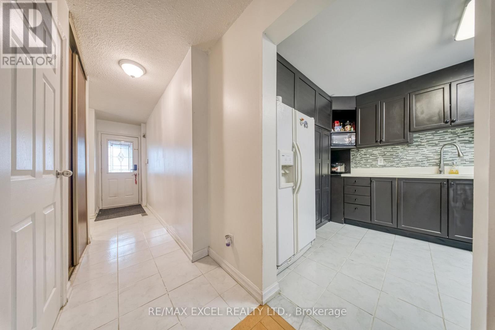 17 SADLEE COVE CRESCENT - 3